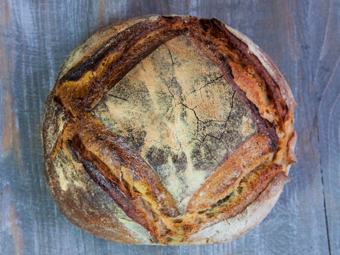 Boule meule de pierre au levain dur